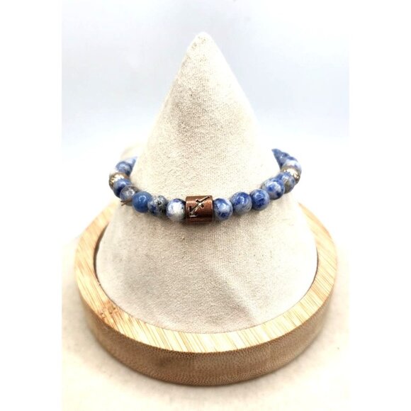Round Lapis Bead Bracelet With Accent Beads - Picture 2 of 3